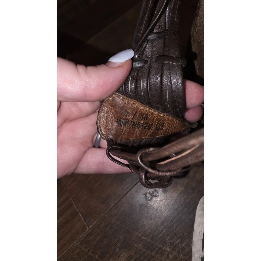 Børn BOC Sandal Thongs Womens Sz 7/38 Brown Leather Flip Flops Summer Shoes